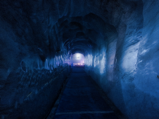 Het licht aan het einde van de tunnel - ©Bard 2017